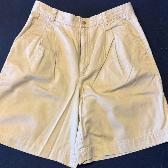 Liz Claiborne Classic Beige Women's Bermuda Shorts / DG85 - Picture 1 of 4